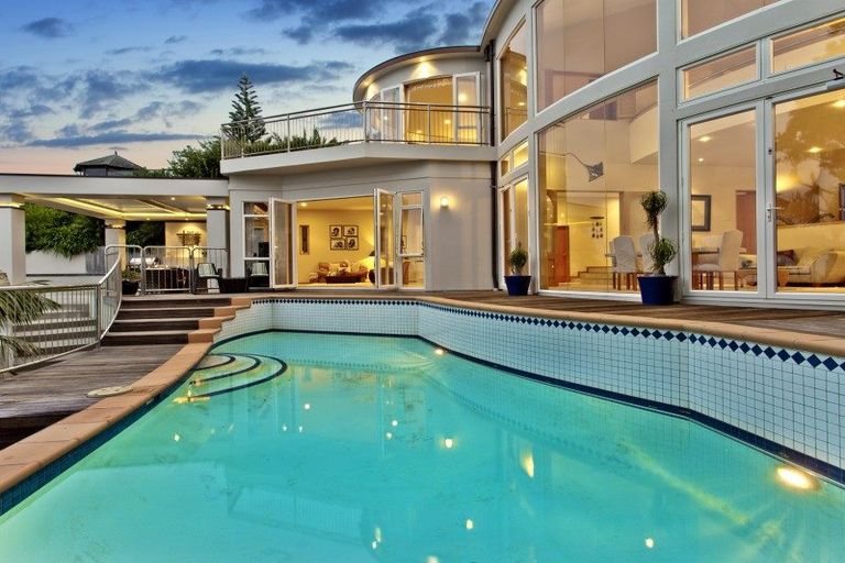 Photo of property in 20 Cliff Road, Torbay, Auckland, 0630