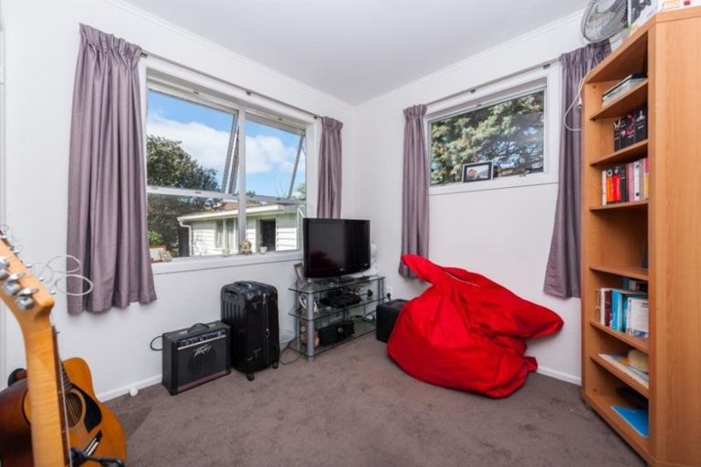 Photo of property in 1 Ronald Place, Manurewa, Auckland, 2102