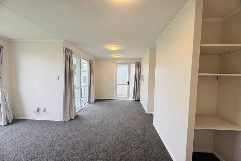 Photo of property in 18 Amberley Avenue, Westbrook, Palmerston North, 4412