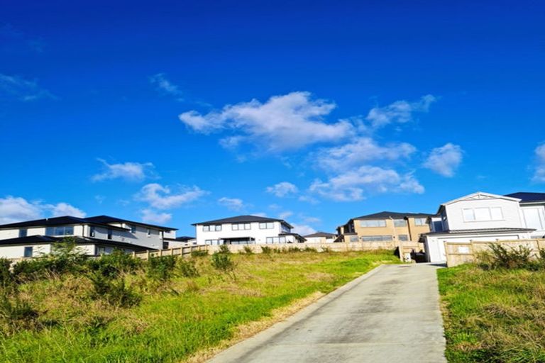 Photo of property in 10 Vino Cina Heights, Ranui, Auckland, 0612