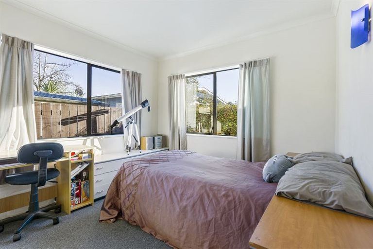 Photo of property in 37 Minaret Drive, Bucklands Beach, Auckland, 2014