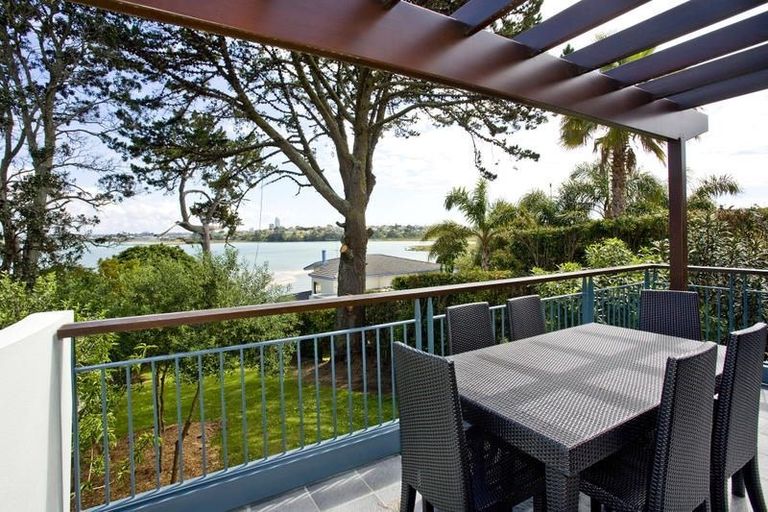 Photo of property in 63a Beresford Street, Bayswater, Auckland, 0622