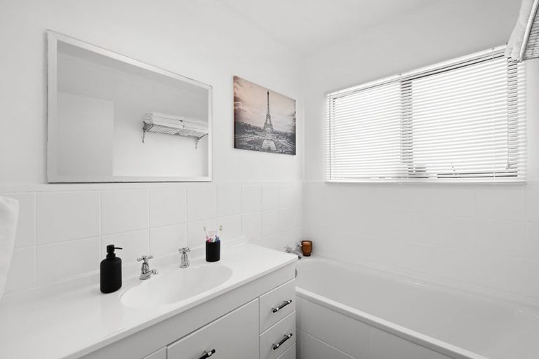 Photo of property in 72a Sandwich Road, St Andrews, Hamilton, 3200