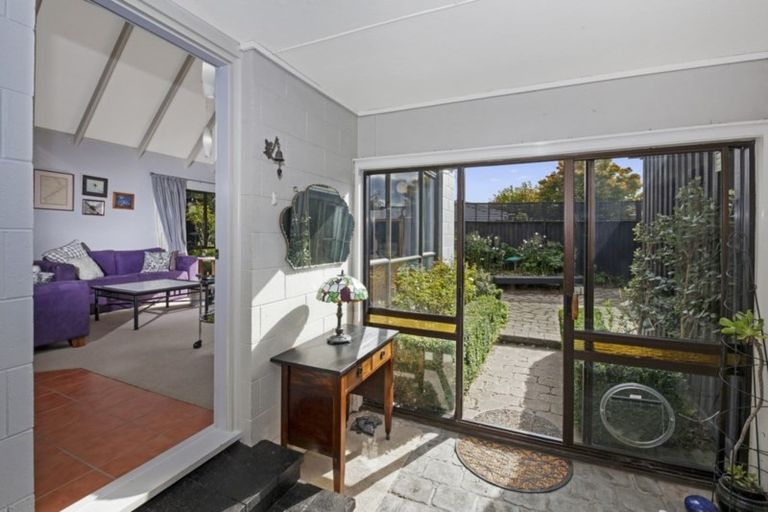 Photo of property in 43n Waimairi Road, Upper Riccarton, Christchurch, 8041