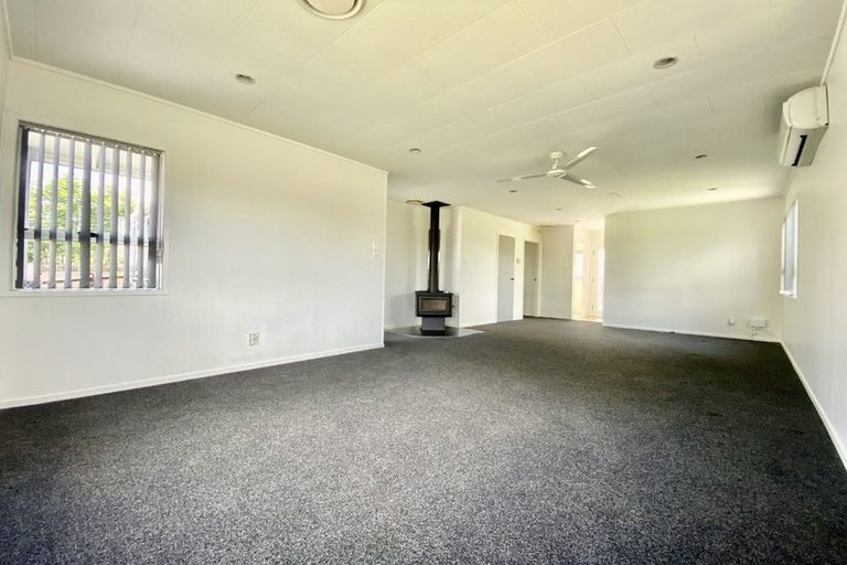 Photo of property in 219 Mahia Road, Wattle Downs, Auckland, 2103