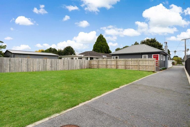Photo of property in 22b Taikata Road, Te Atatu Peninsula, Auckland, 0610