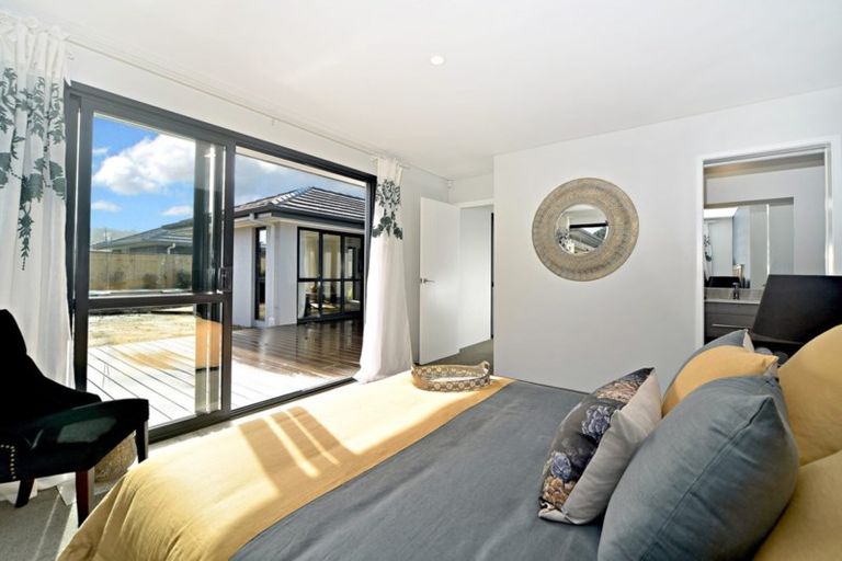 Photo of property in 7 Captain Rings Drive, Papakura, 2110