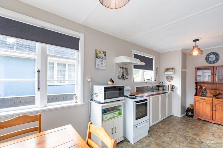 Photo of property in 1 Butler Street, Naenae, Lower Hutt, 5011
