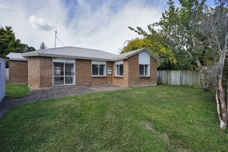 Photo of property in 5a Le Quesne Place, Fairfield, Hamilton, 3214
