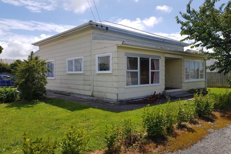 Photo of property in 120 Queen Street, Westport, 7825