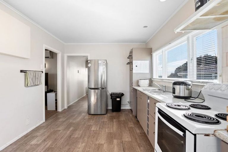 Photo of property in 223 Sturges Road, Henderson, Auckland, 0612