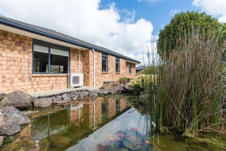 Photo of property in 131 Foster Road, Kumeu, 0891
