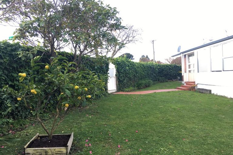 Photo of property in 122 Kings Crescent, Hutt Central, Lower Hutt, 5010
