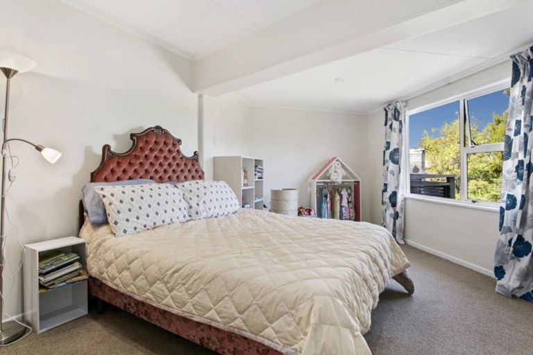 Photo of property in 37 Kotare Street, Hilltop, Taupo, 3330