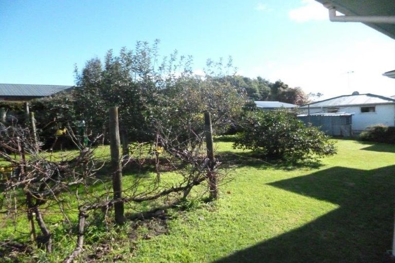 Photo of property in 34 Queen Road, Bellevue, Tauranga, 3110