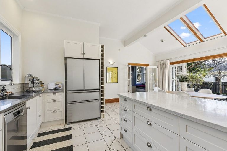 Photo of property in 52 Ira Street, Miramar, Wellington, 6022