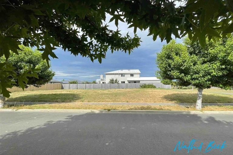 Photo of property in 18 Blackadder Road, Pegasus, 7612