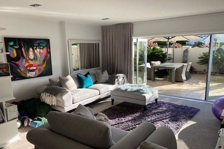 Photo of property in 1/11 Cecil Road, Milford, Auckland, 0620