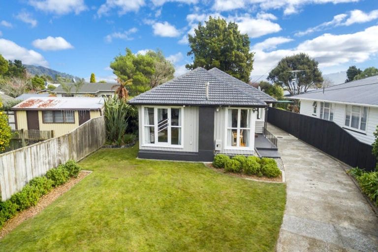 Photo of property in 3 Kashmir Avenue, Clouston Park, Upper Hutt, 5018