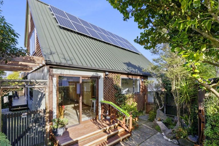 Photo of property in 14 Laurel Grove, Maungaraki, Lower Hutt, 5010