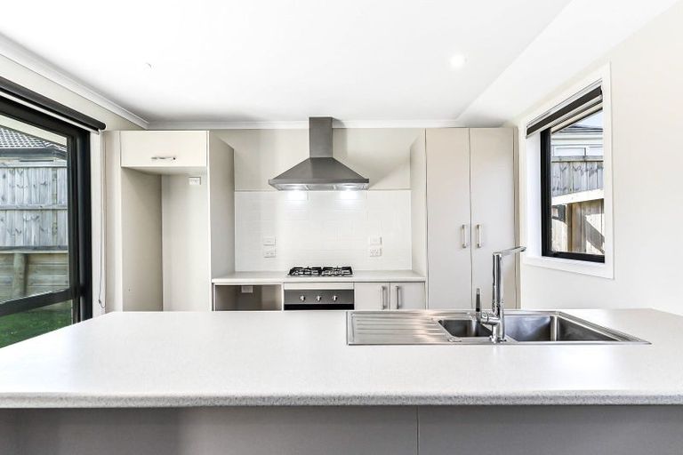 Photo of property in 11 Pragma Rise, Rototuna North, Hamilton, 3210