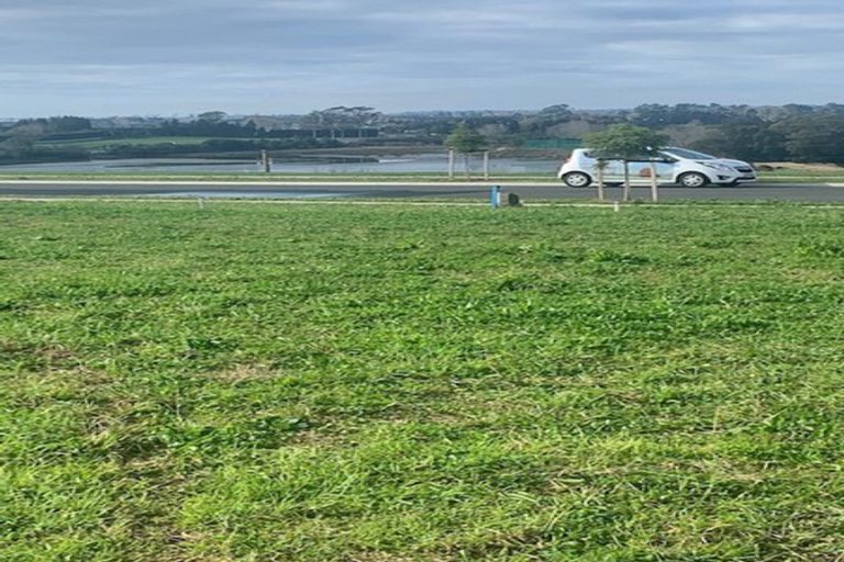 Photo of property in 12 Kahawai Place, Omokoroa, 3114