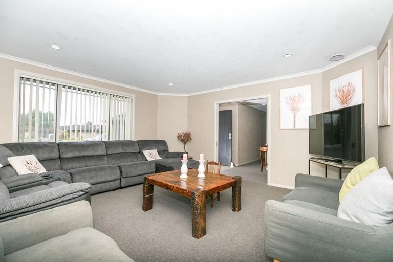 Photo of property in 20 Whitford Place, Rototuna North, Hamilton, 3210