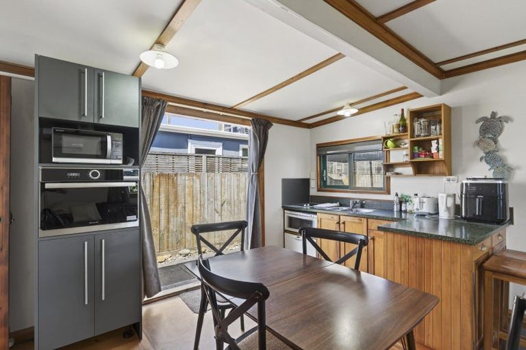 Photo of property in 59 Fifth Avenue, Urenui, 4377