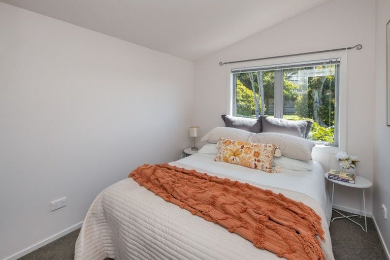 Photo of property in 8/61 Black Rock Road, Newlands, Wellington, 6037