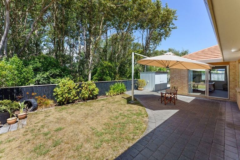 Photo of property in 106 Weggery Drive, Waikanae Beach, Waikanae, 5036