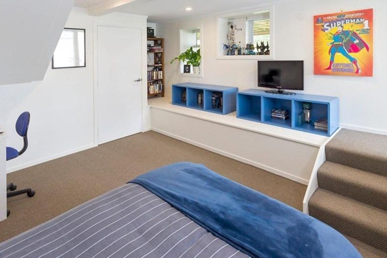 Photo of property in 60 Uxbridge Road, Mellons Bay, Auckland, 2014