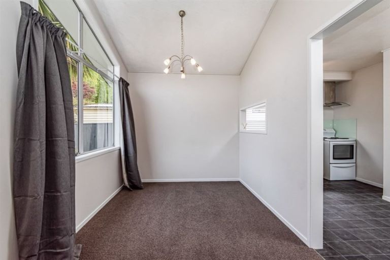 Photo of property in 11 Sunward Rise, Glenfield, Auckland, 0629