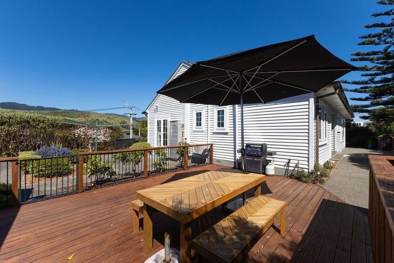 Photo of property in 1 Rosetta Road, Raumati South, Paraparaumu, 5032