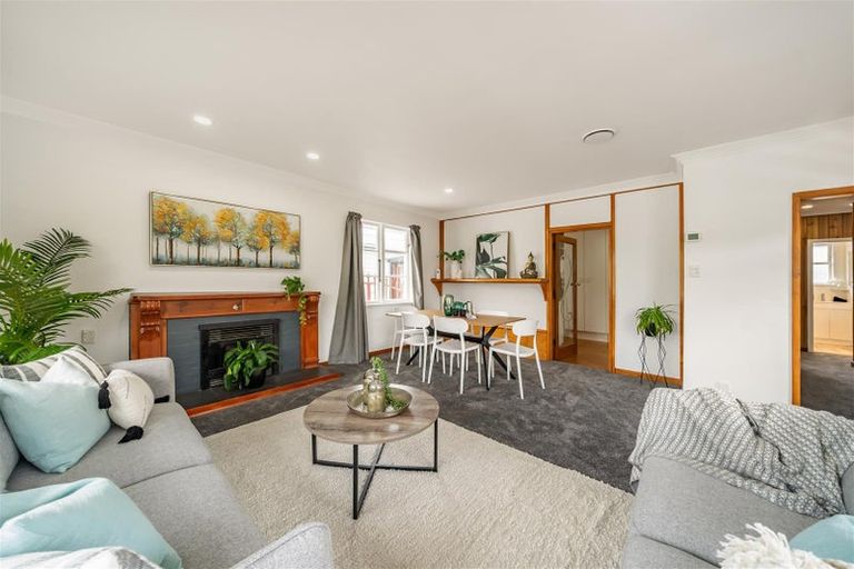 Photo of property in 54 Routley Crescent, Elderslea, Upper Hutt, 5018