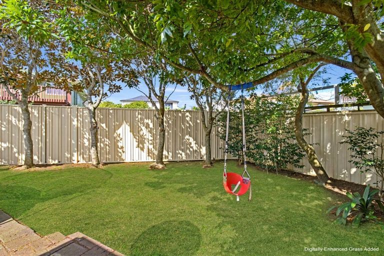 Photo of property in 1/15 Claresholm Place, Mangere Bridge, Auckland, 2022