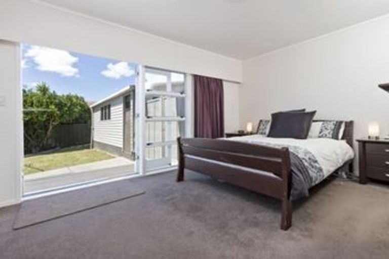 Photo of property in 4 Quibray Place, Botany Downs, Auckland, 2010