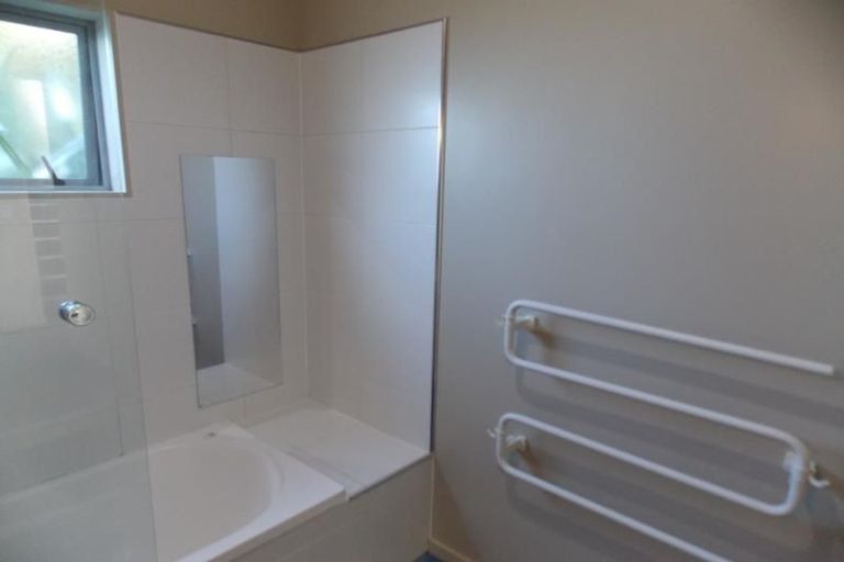 Photo of property in 24 Signallers Grove, Strathmore Park, Wellington, 6022