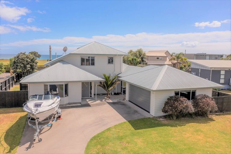 Photo of property in 126 Puka Crescent, Matarangi, Whitianga, 3592