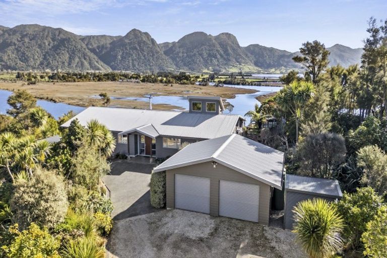 Photo of property in 30 Ruataniwha Drive, Collingwood, 7073