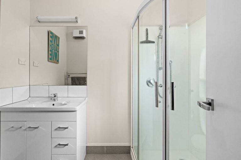 Photo of property in 114 Avondale Road, Taradale, Napier, 4112