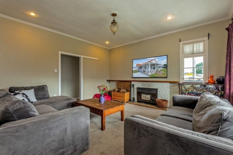 Photo of property in 1006 Tremaine Avenue, Roslyn, Palmerston North, 4414