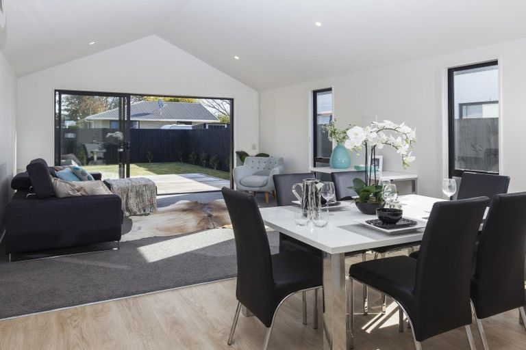 Photo of property in 94 Sarabande Avenue, Redwood, Christchurch, 8051