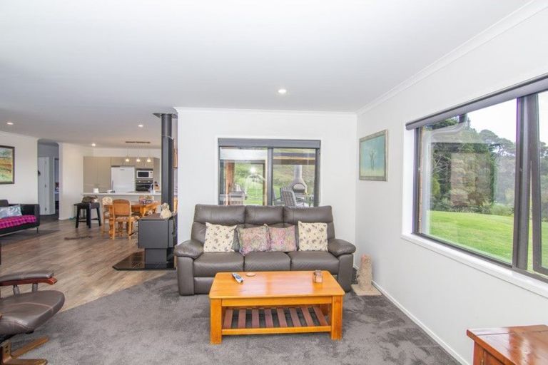 Photo of property in 65c Manuka Grove, Helensville, 0875