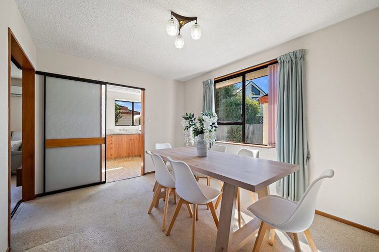 Photo of property in 2/267 Sawyers Arms Road, Bishopdale, Christchurch, 8053