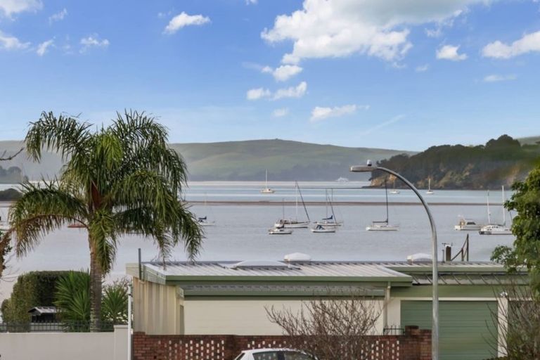 Photo of property in 14 Fielding Crescent, Farm Cove, Auckland, 2012