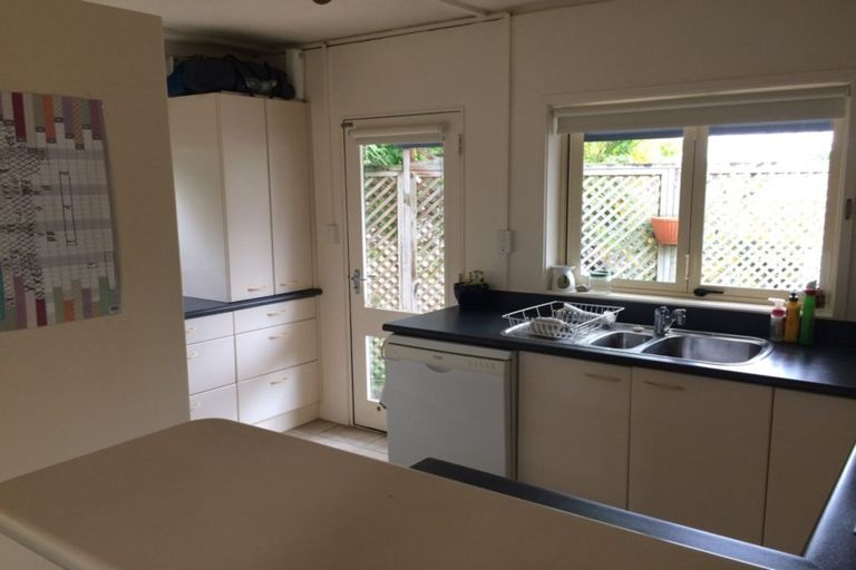 Photo of property in 3/28 Wolsley Avenue, Milford, Auckland, 0620