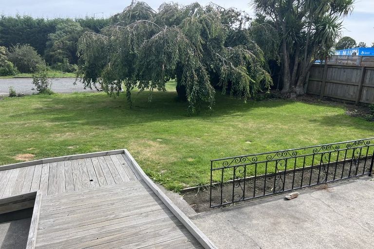 Photo of property in 500 Sawyers Arms Road, Harewood, Christchurch, 8051