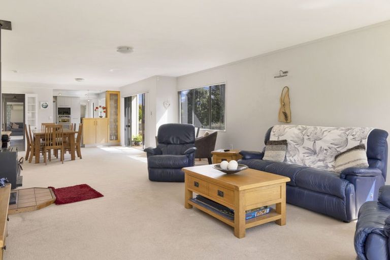 Photo of property in 225 Waitohu Valley Road, Otaki, 5583