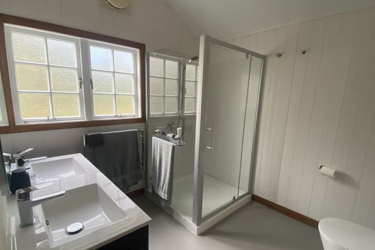 Photo of property in 105 Takahe Road, Titirangi, Auckland, 0604