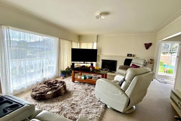 Photo of property in 17 Janet Street, Sunnyhills, Auckland, 2010